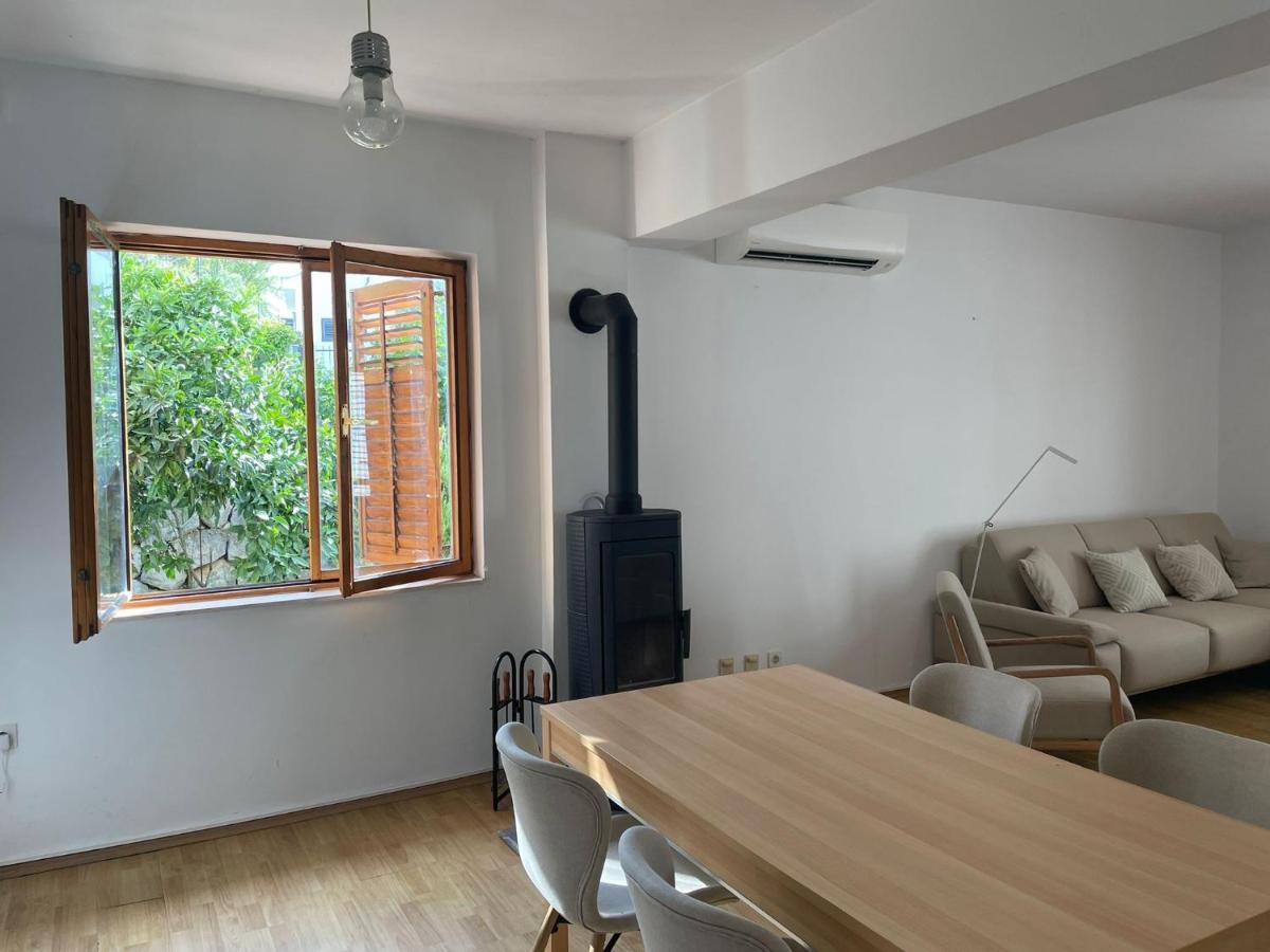 Six Bedroom Holiday Home Matea Ploce  Esterno foto