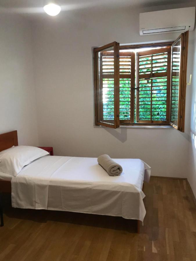 Six Bedroom Holiday Home Matea Ploce  Esterno foto